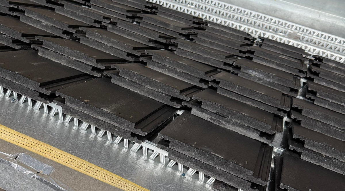 Panel aislante para cubierta ventilada con rastrel PORONTEK MAX AIR